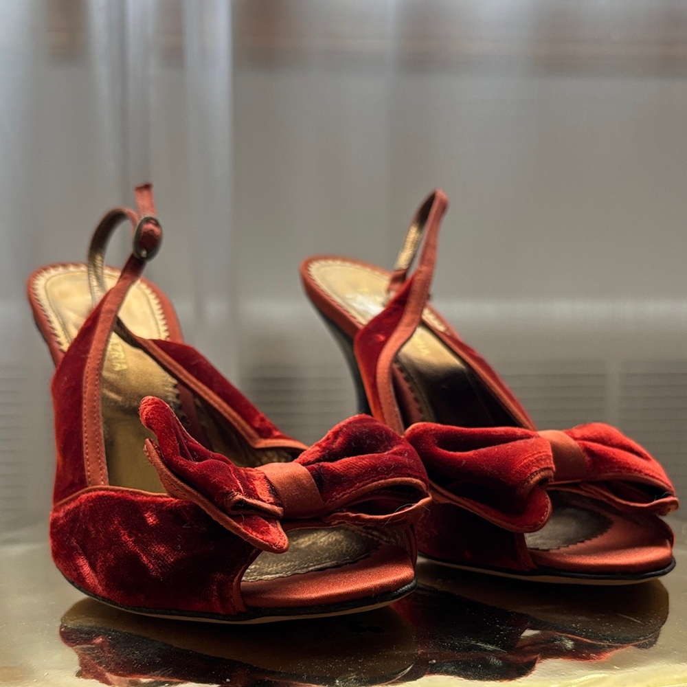 BCBGMaxAzria Scarlet Velvet Bow Heels